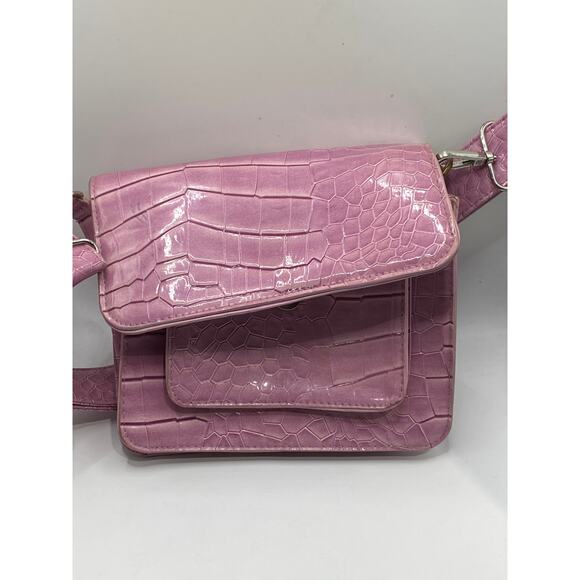 HVISK Women's Pastel Purple Faux-Leather Cayman Pocket Crossbody Purse - Picture 2 of 10